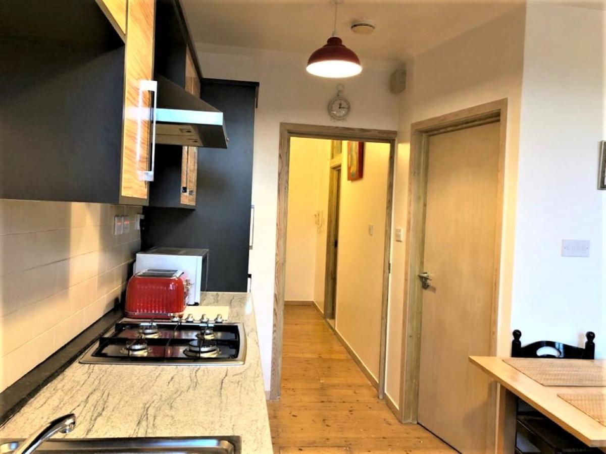 Splendid 1 Bedroom Flat + Terrace Londra Esterno foto