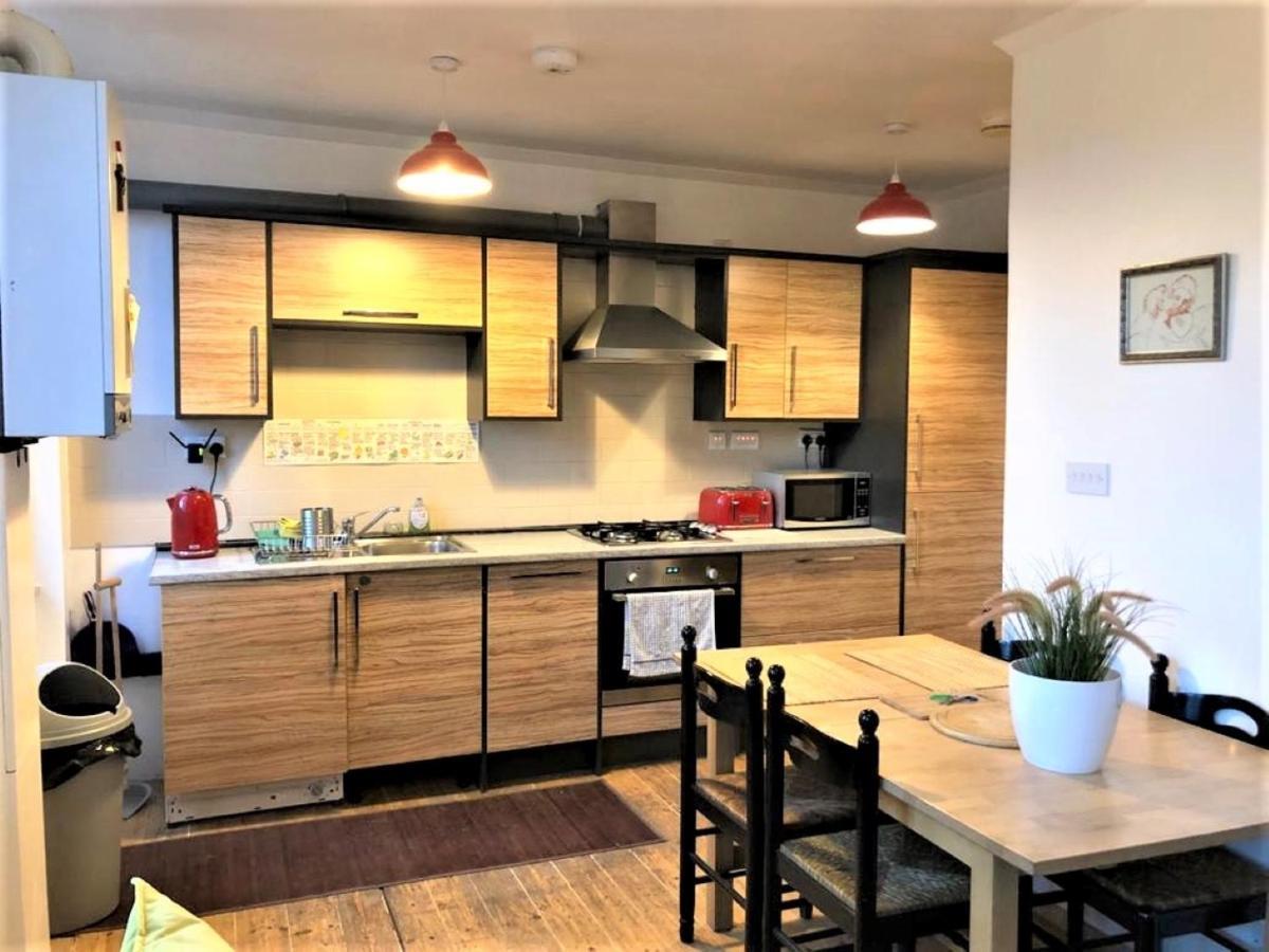 Splendid 1 Bedroom Flat + Terrace Londra Esterno foto